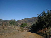 NobleCanyon-17JAN04-PineCreekRoad-3.JPG (65028 bytes)