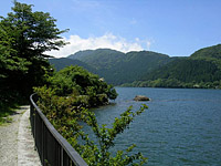 LakeAshi-19JUN04-05.JPG (111134 bytes)