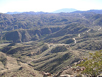 PalmSpringsGoatTrails-15JAN05-GoatTrailsExitOffDunn-02.jpg (165811 bytes)