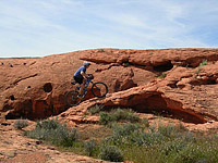 images/Trails/Utah-StGeorge/Roadtrip2005-Day9-ChurchRocks-23.jpg